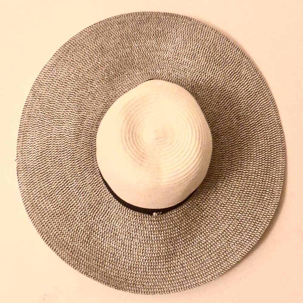 Calvin Klein Wide Brimmed Luxe Sun Hat - Picture 3 of 6
